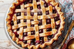 Delicious Homemade Cherry Pie Recipe