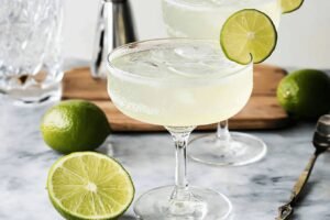 Refreshing Gimlet Cocktail Recipe